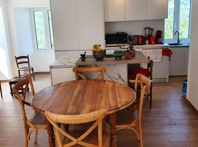 Bed & Breakfast Club In Corsica *